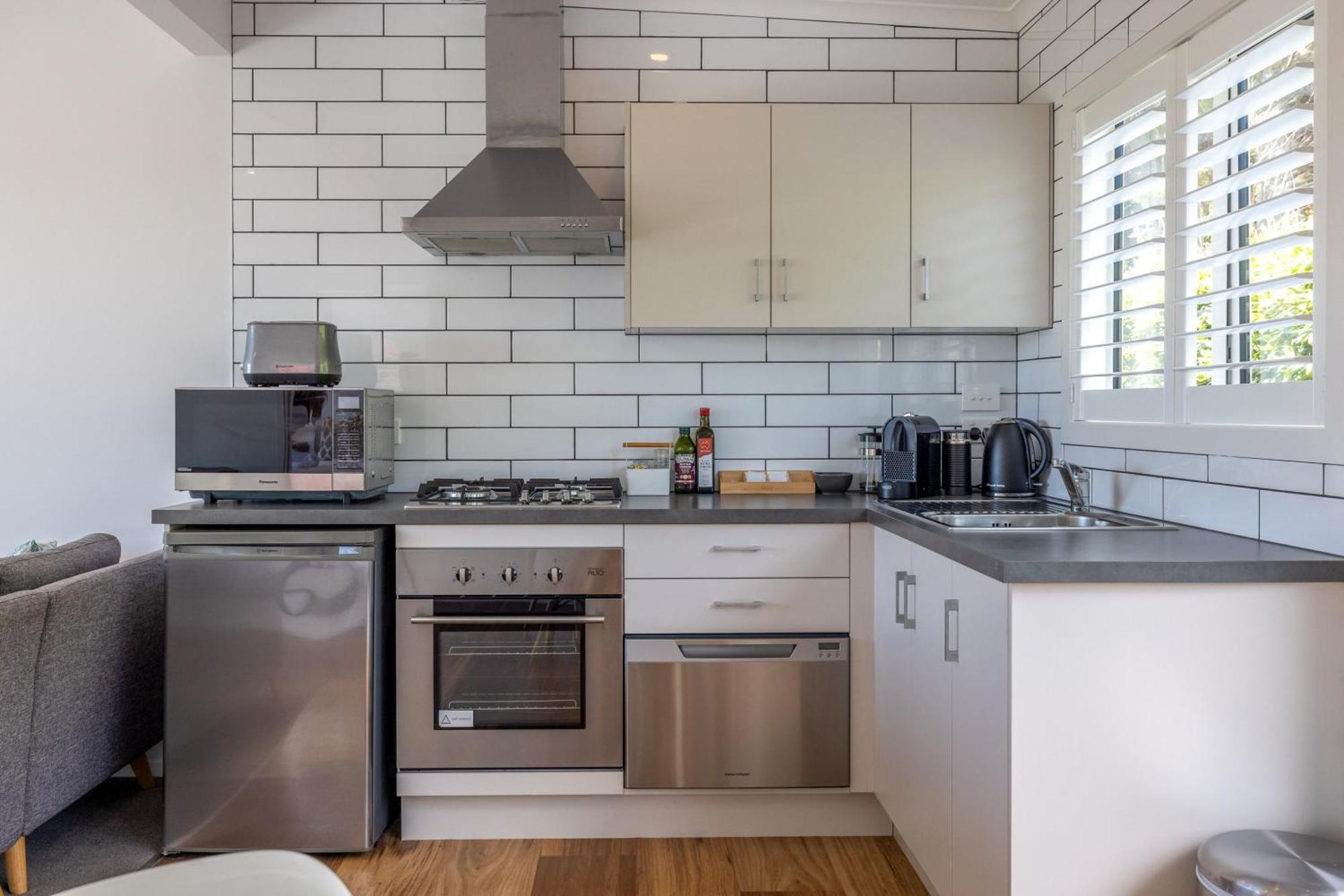 Te Whau Bach Apartments - Stay Waiheke Te Whau Bay エクステリア 写真