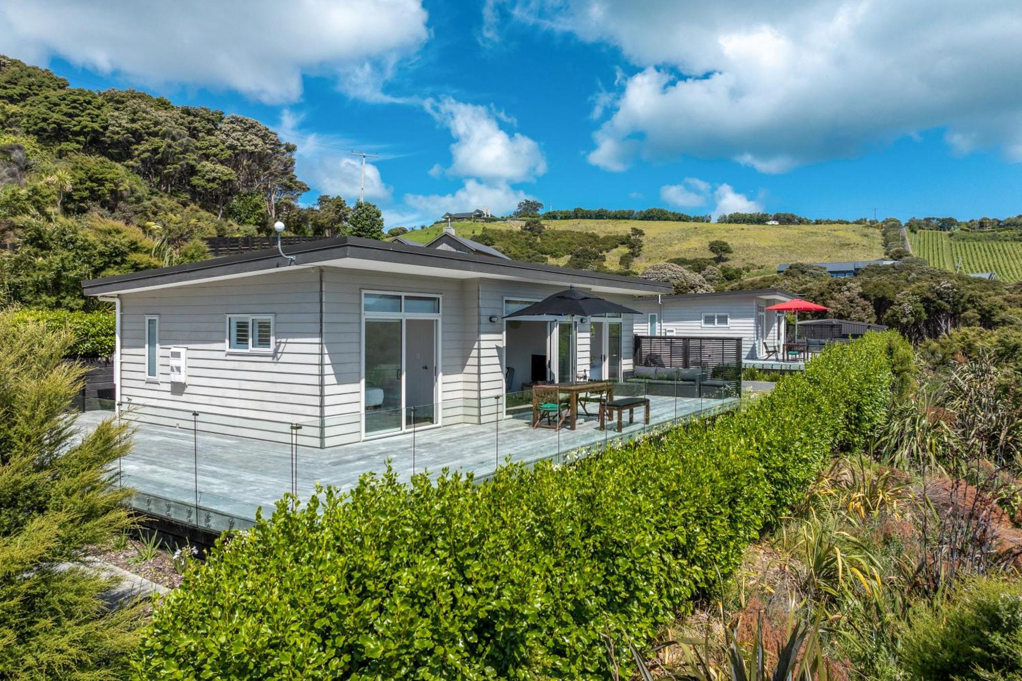 Te Whau Bach Apartments - Stay Waiheke Te Whau Bay エクステリア 写真