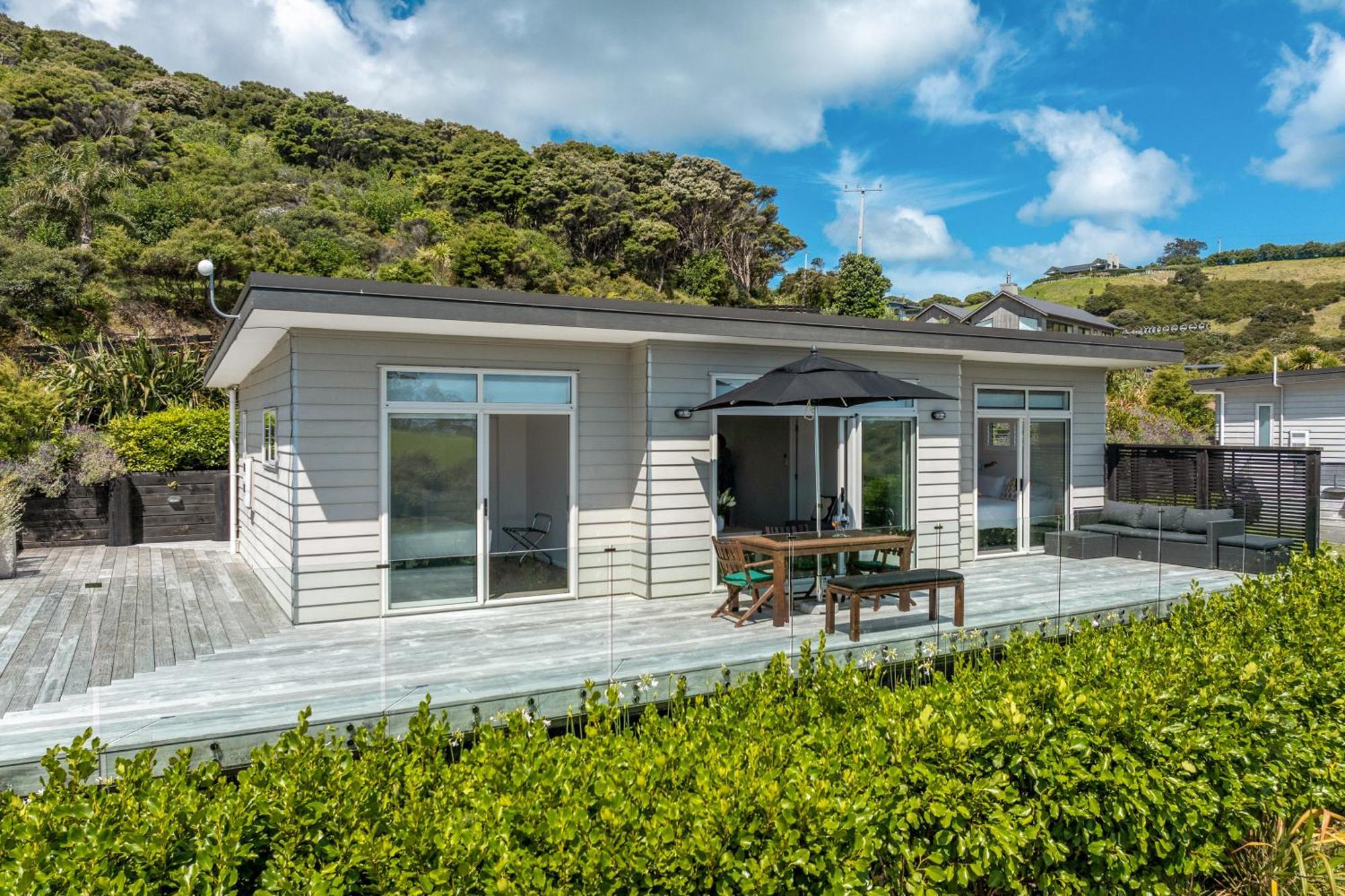 Te Whau Bach Apartments - Stay Waiheke Te Whau Bay エクステリア 写真